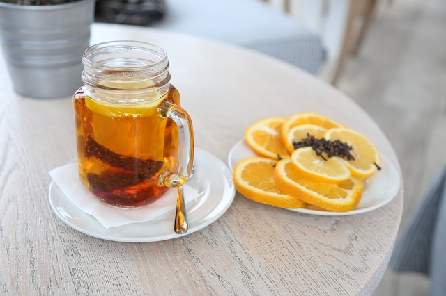 herbata z pomarańczą i goździkami